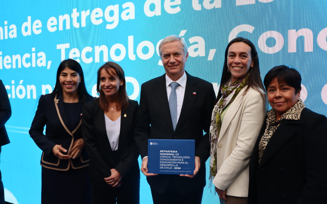 Nodo CIV-VAL estuvo presente en la ceremonia de entrega de la Estrategia Nacional CTCI, elaborada por el Consejo Nacional CTCI